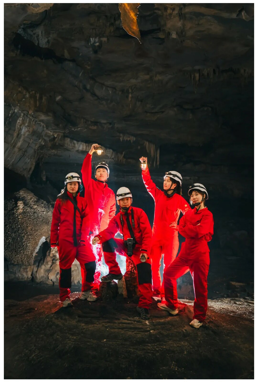 地心侏罗纪02_03